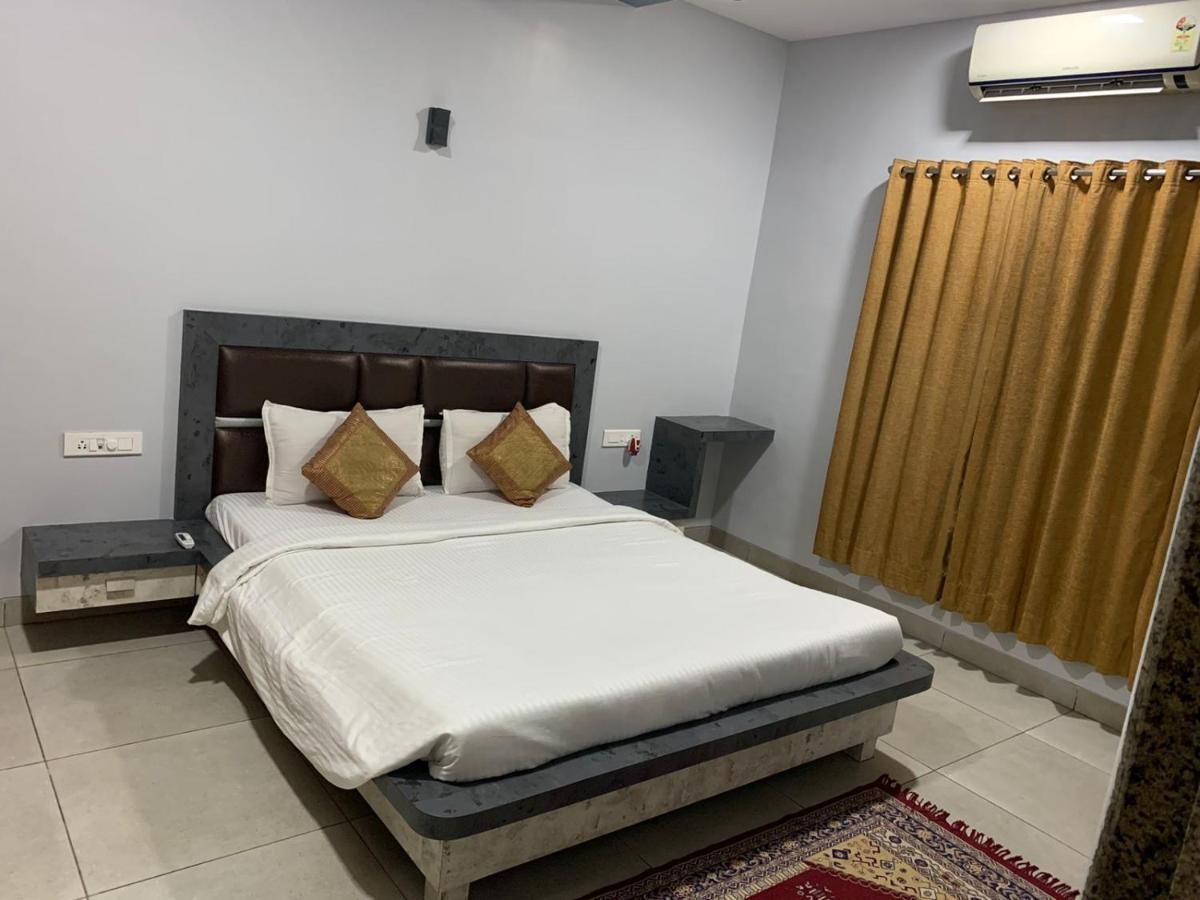 Ruturaj Inn آليباغ المظهر الخارجي الصورة