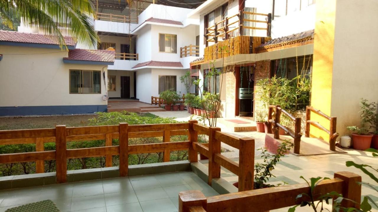 Ruturaj Inn آليباغ المظهر الخارجي الصورة