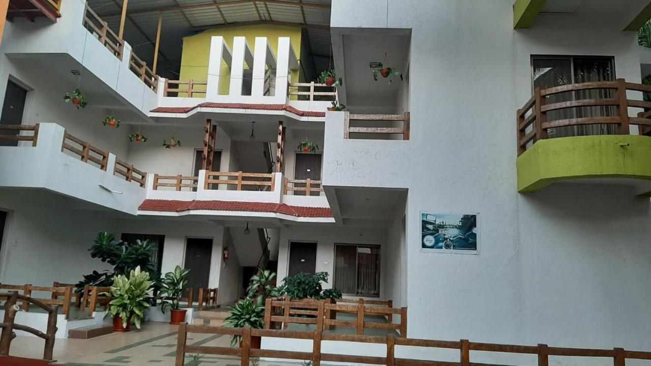 Ruturaj Inn آليباغ المظهر الخارجي الصورة