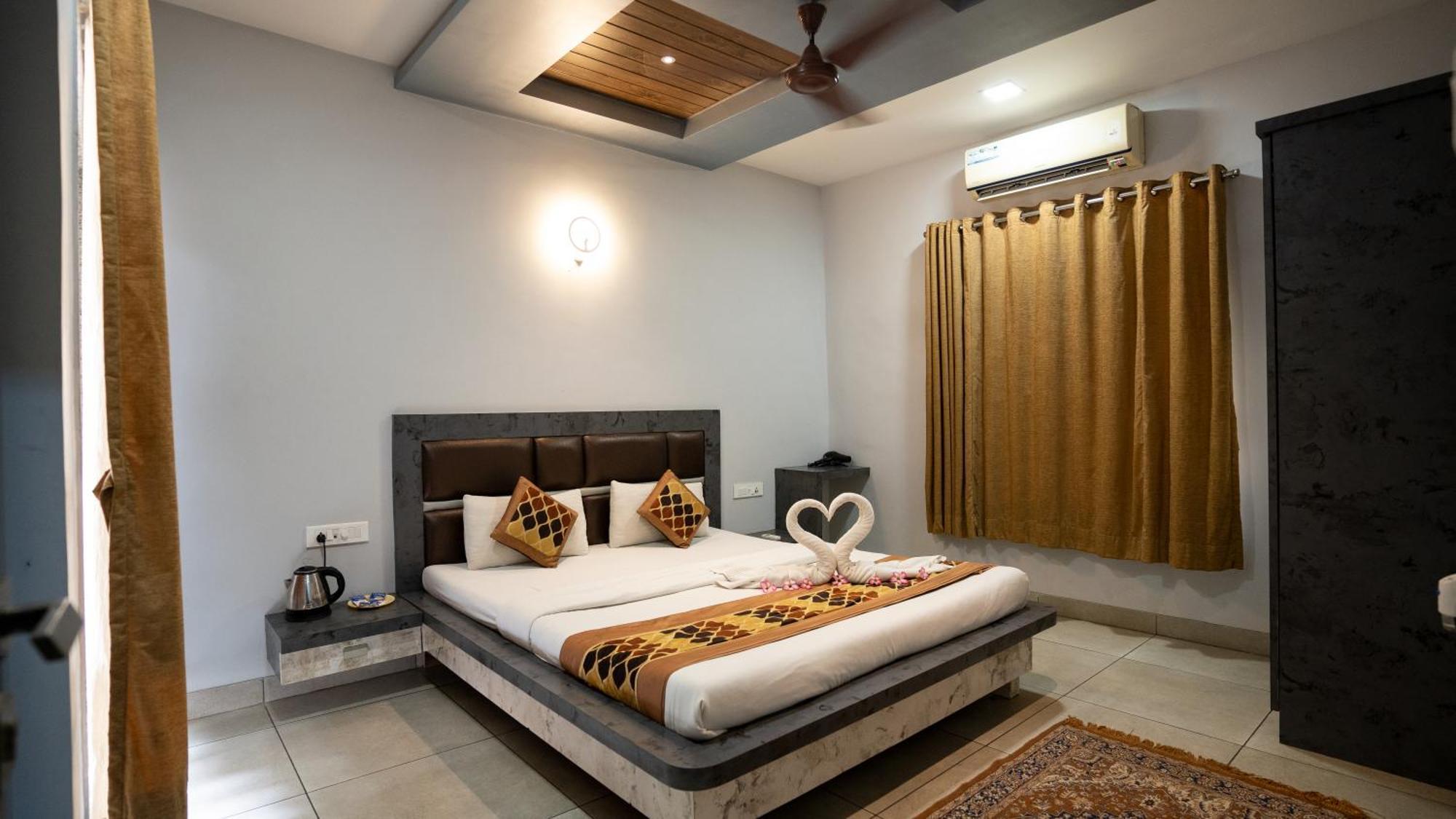 Ruturaj Inn آليباغ المظهر الخارجي الصورة