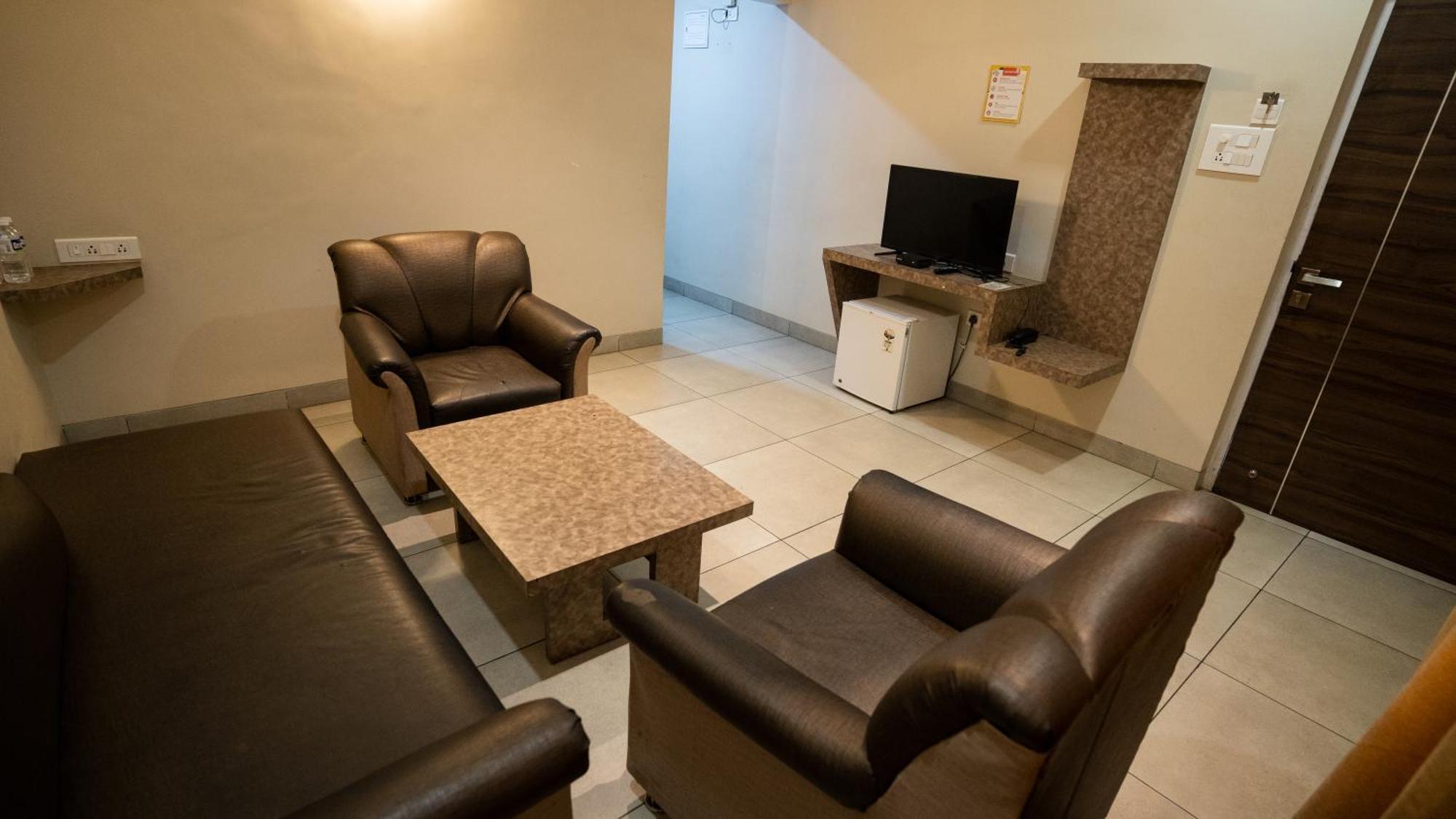 Ruturaj Inn آليباغ المظهر الخارجي الصورة